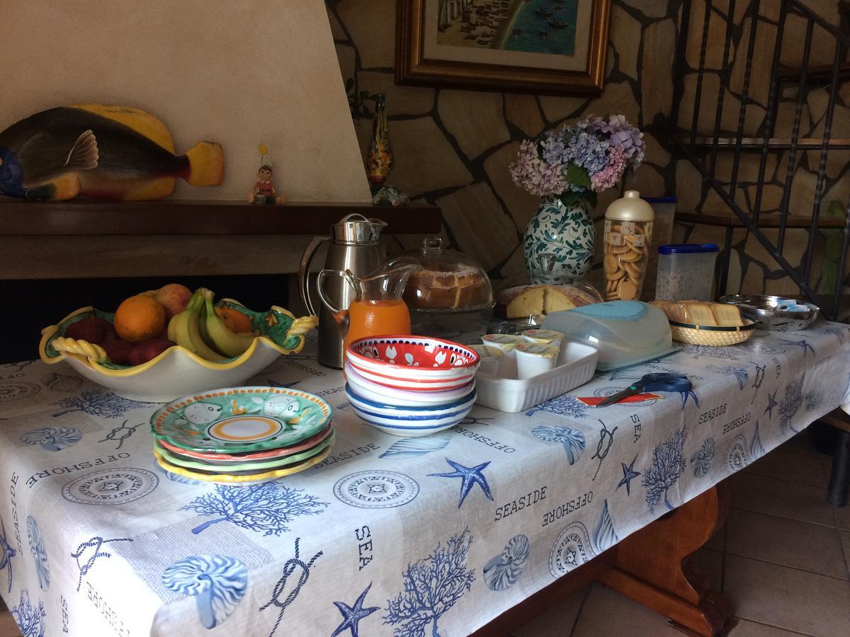 לינה וארוחת בוקר צ'טארה Reginella מראה חיצוני תמונה